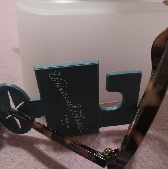 Designer reading glasses - Picture 3 of 6